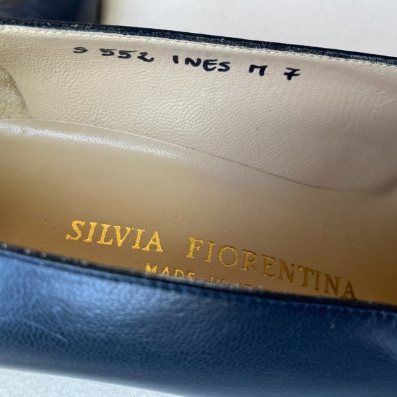 Silva Fiorentina Vintage Navy Blue Almond Toe Pumps, Size 7 - Picture 4 of 7